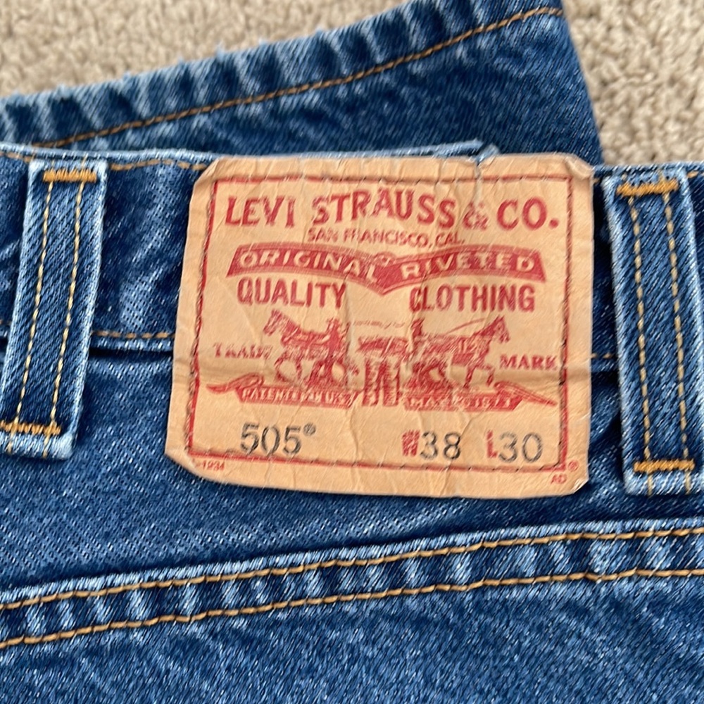 Levi’s - Picture 3 of 3